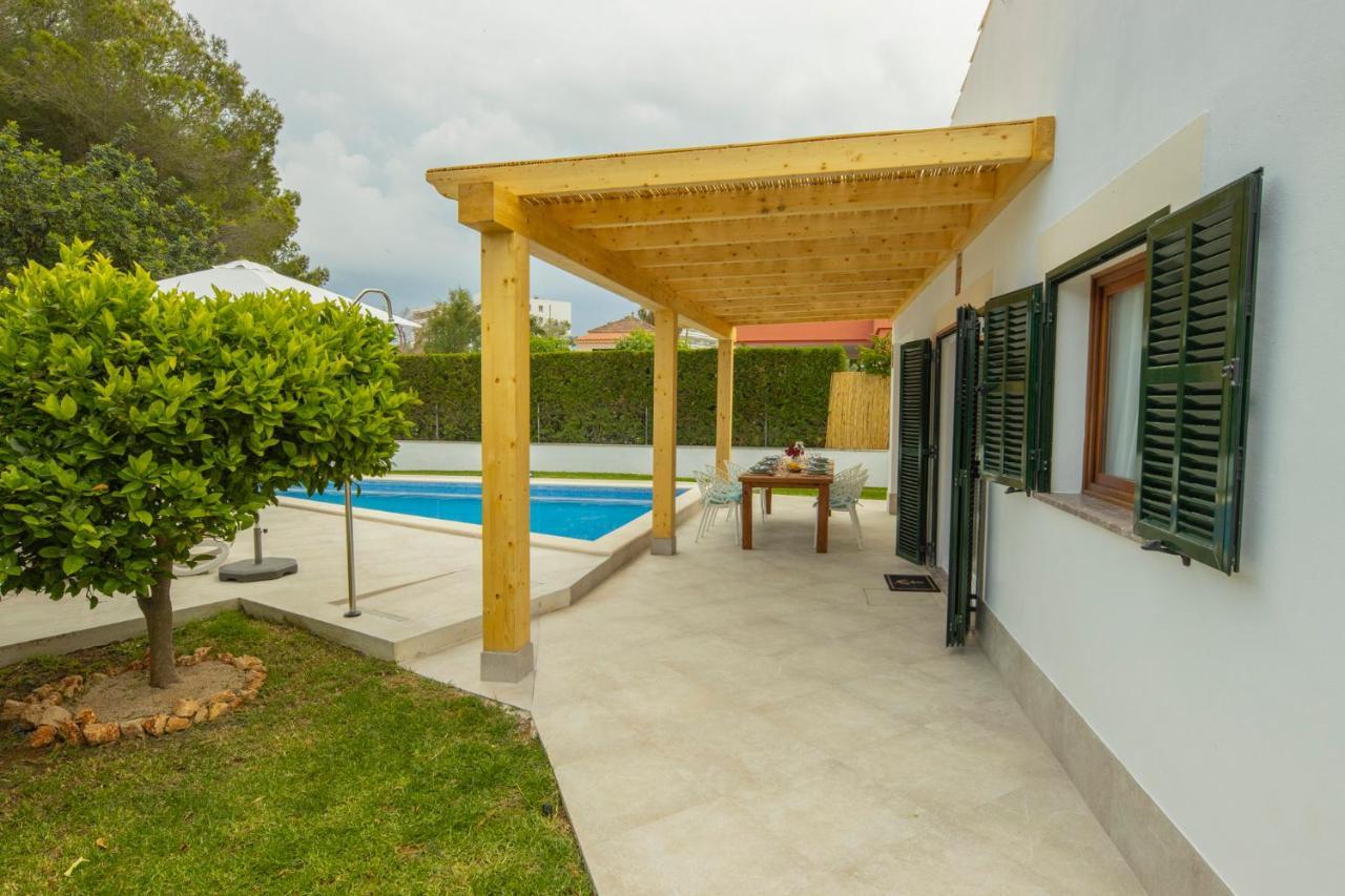 Alcudia Beach House ภายนอก รูปภาพ